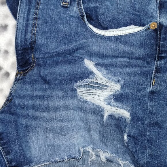 Distressed Universal Thread Fair Trade Hi-Rise MIDI Shorts size 12/31 - Picture 4 of 9